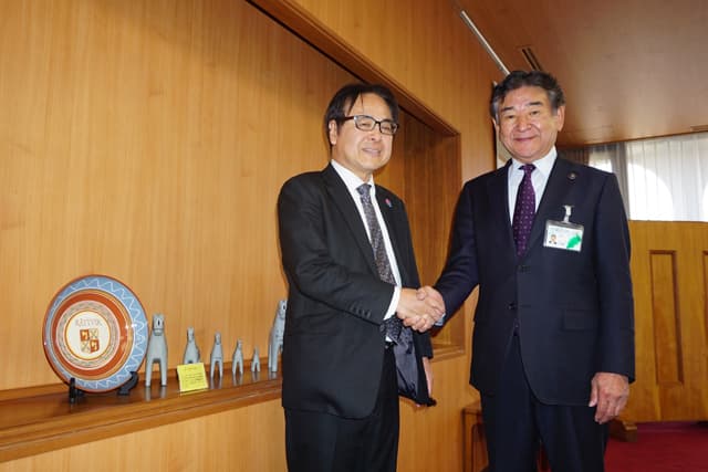 姉妹都市の駐スウェーデン大使来訪