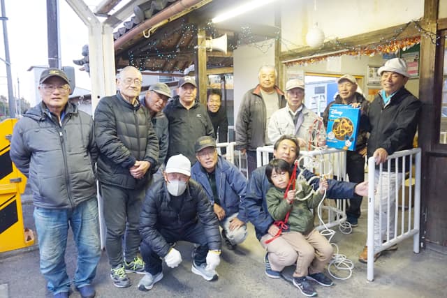 イルミネーション輝く 近江鉄道桜川駅