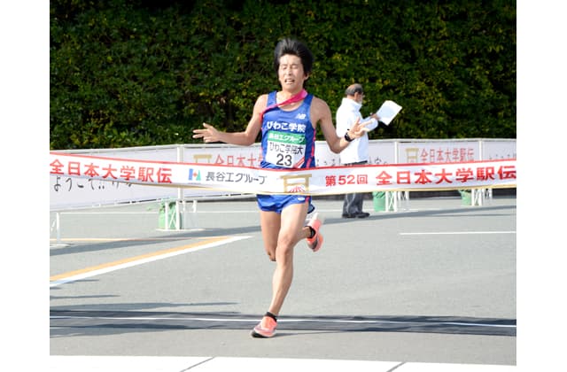 たすきつないだ106・8km