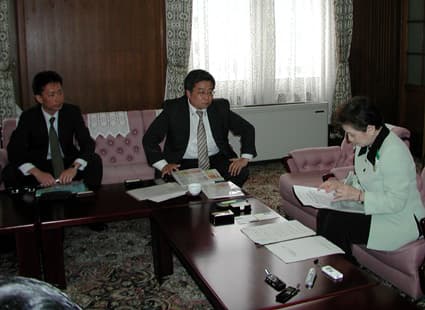 嘉田知事に直接訴え