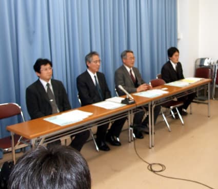 自民党議員団の県給与改正案に