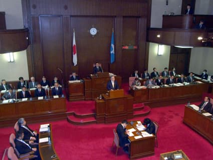 県職給与条例改正案 嘉田知事の再議で廃案に