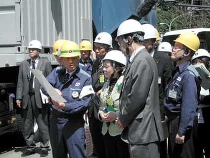 嘉田知事、山田京都府知事と大飯原発視察