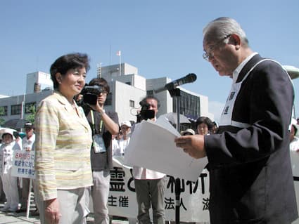 平和の尊さ、次の世代に 県遺族会きょうリレー行進で訴え