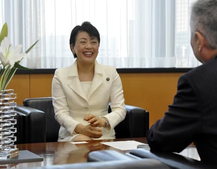 男女ともに「三方よし」の社会へ