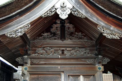 湖北の大工集団が手掛けた『日吉神社本殿』
