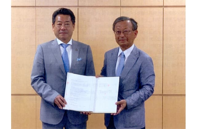 びわこリハビリテーション専門職大学を運営する