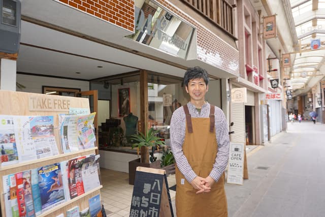 本町商店街、元紳士服店をホテルにリノベーション