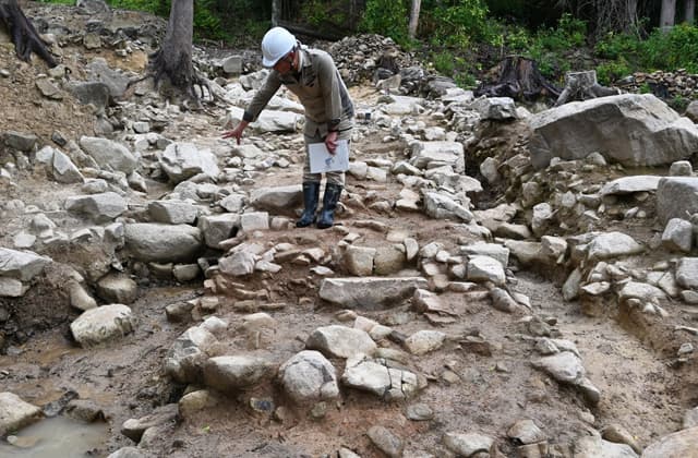 暗渠構造など高度な土木技術 阿弥陀寺遺跡で道路出土