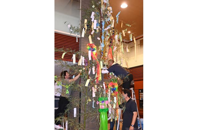 病気が治りますように!病院内の七夕飾りに願い