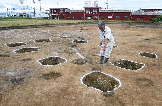 御館前(みたちまえ)遺跡調査 奈良時代の建物跡出土