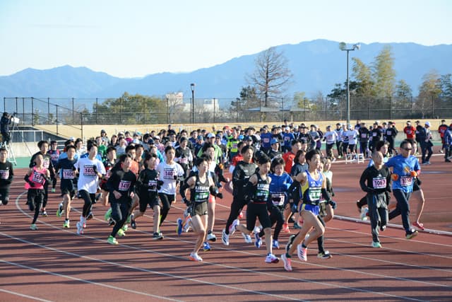 気持ち新た 走り初め 新春マラソン大会